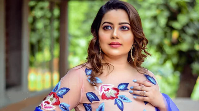 ফেসবুকে বিবাহবিচ্ছেদের ঘোষণা দিলেন কনা